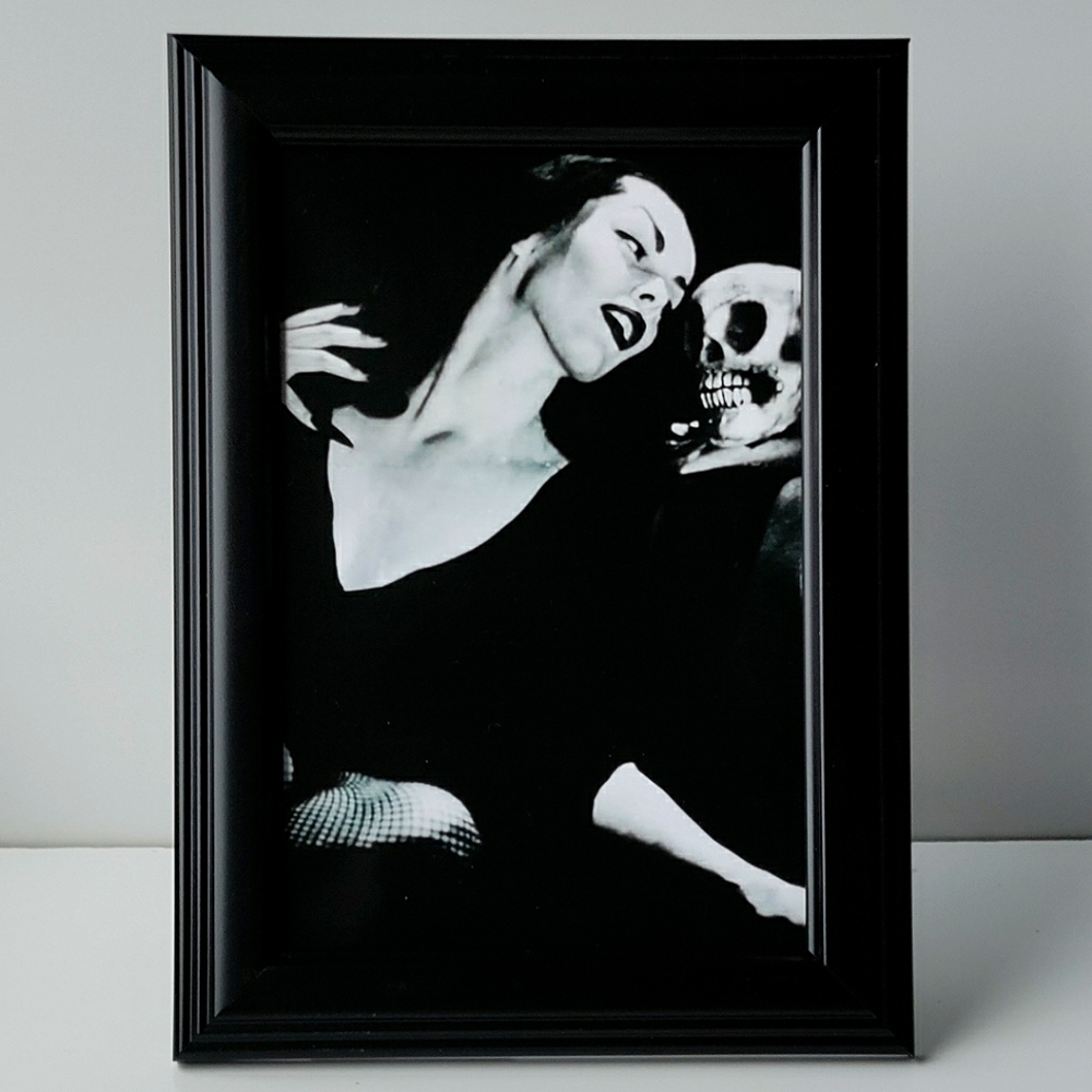 Vintage Vampira Horror Queen beauty skeleton gothic goth 60s 70s vamp skull emo - Picture 5 of 6